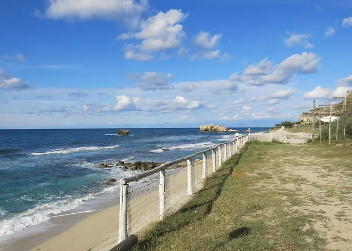 Apartamento Sulla Scogliera By Interhome